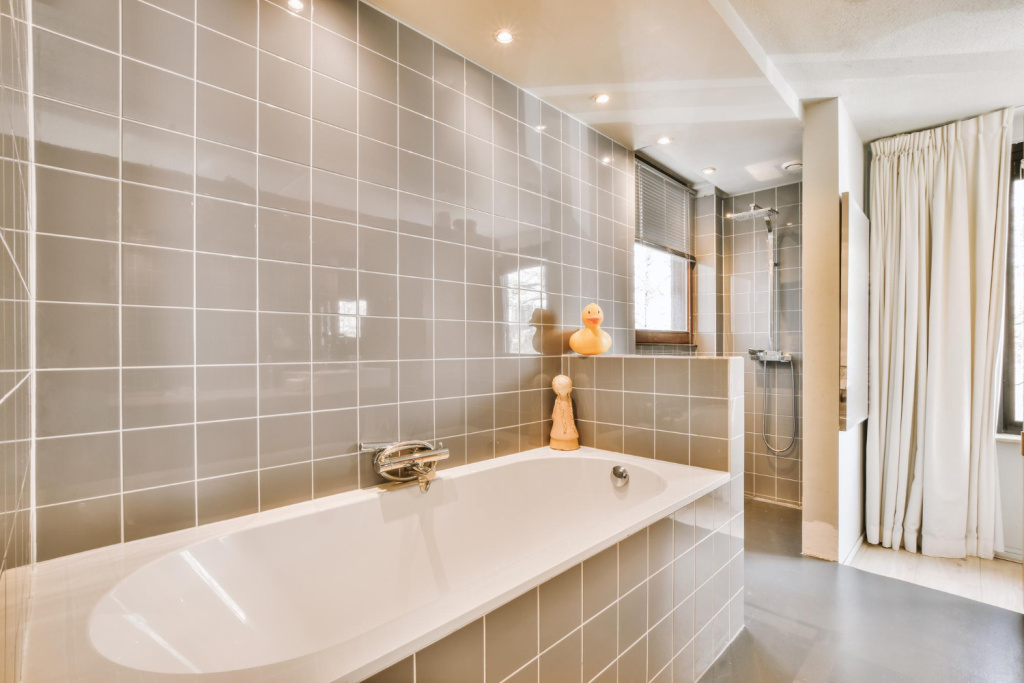 Ванна_душ_31320 (1).jpg Ванна_душ_31320 (1).jpg